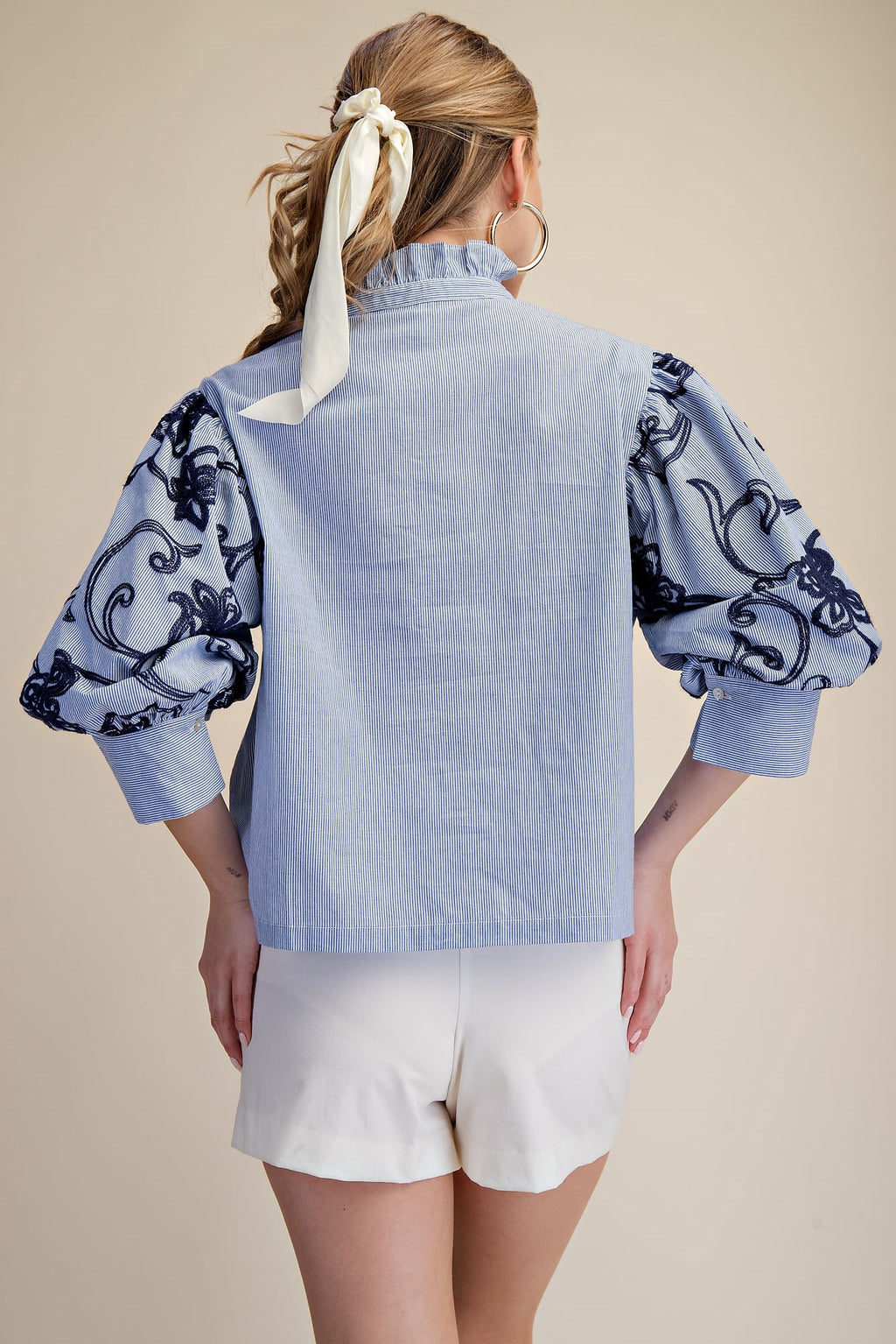 Ruffle Neck Embroidery Sleeve