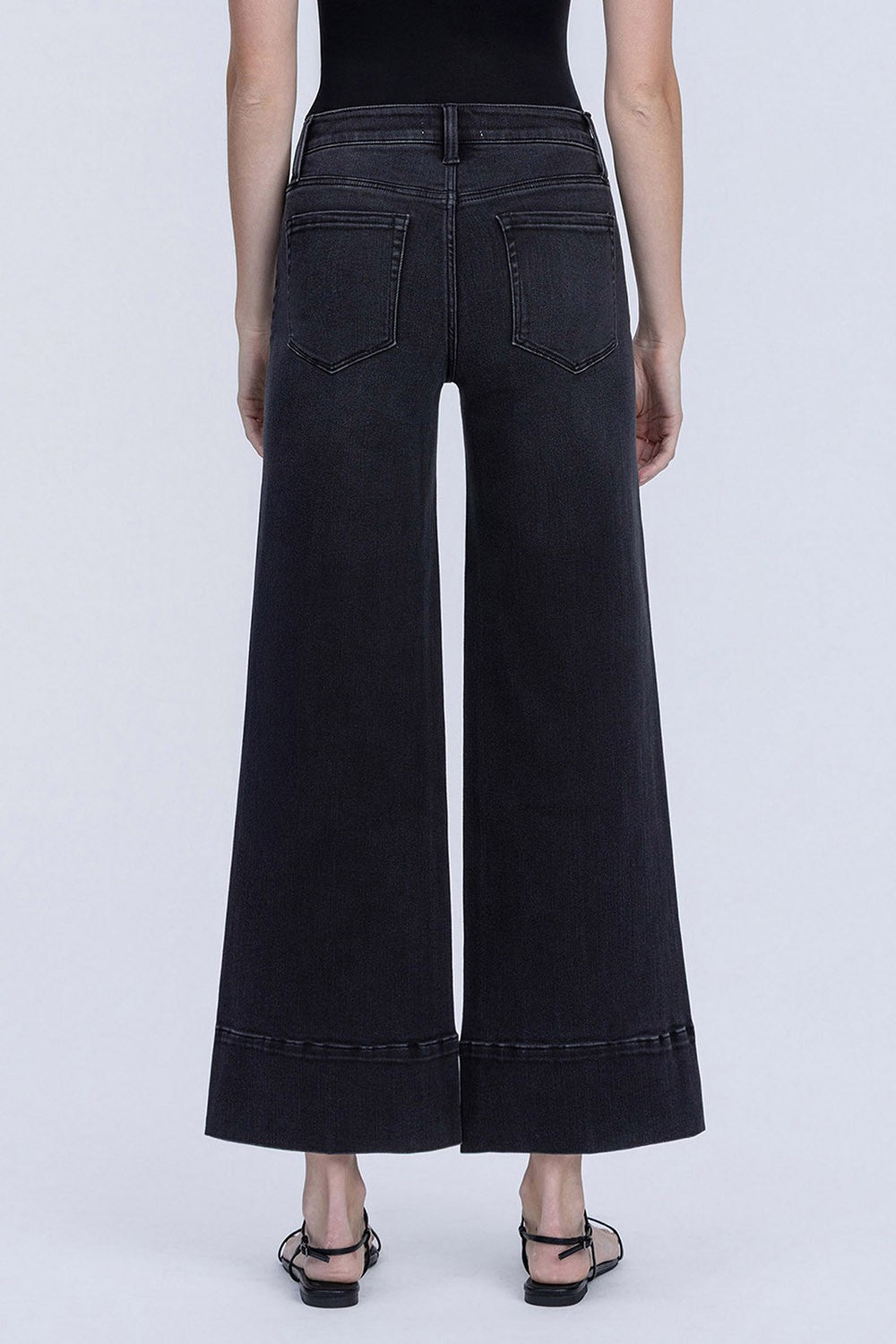 Patch Pocket Wide Leg Jeans