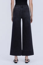Patch Pocket Wide Leg Jeans