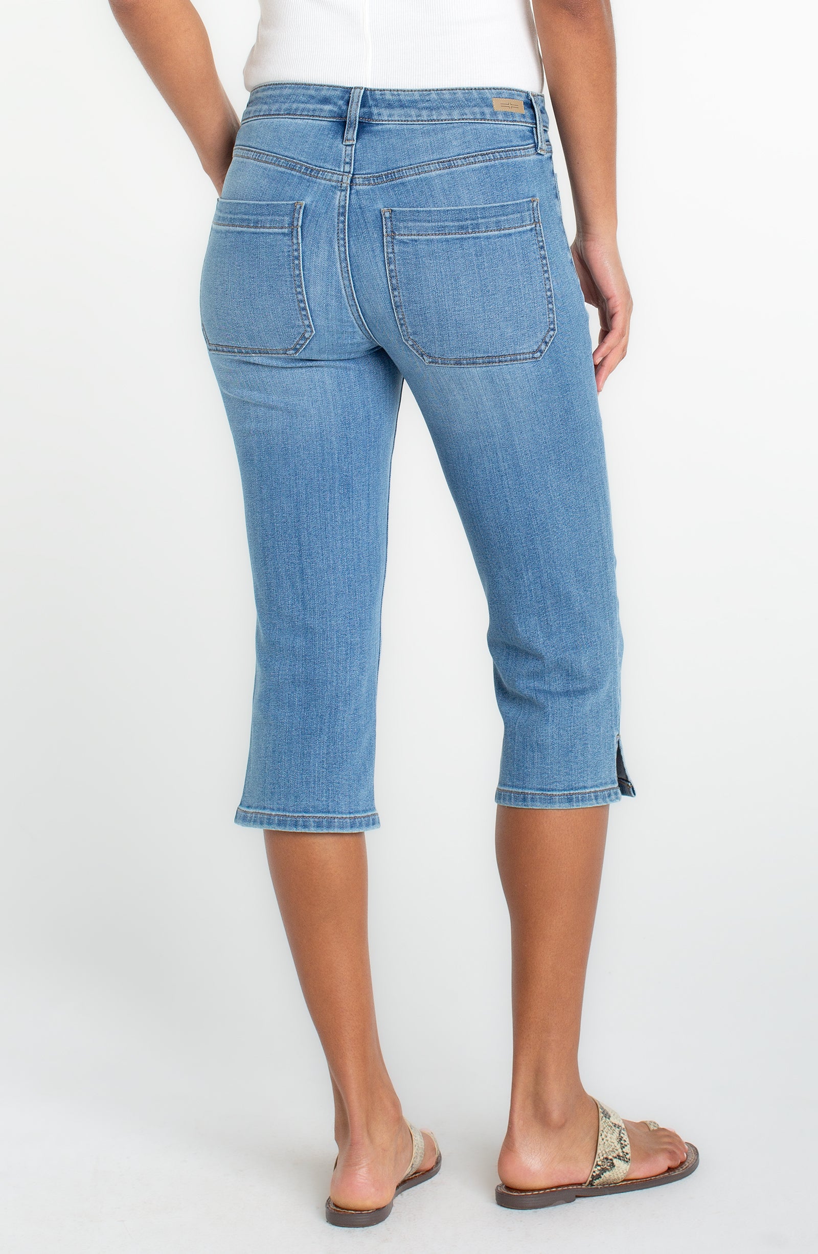 Capri Patch Pocket Pants